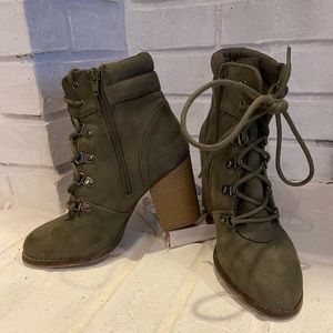 Candies olive green chunk heel boot. Size 6.5.